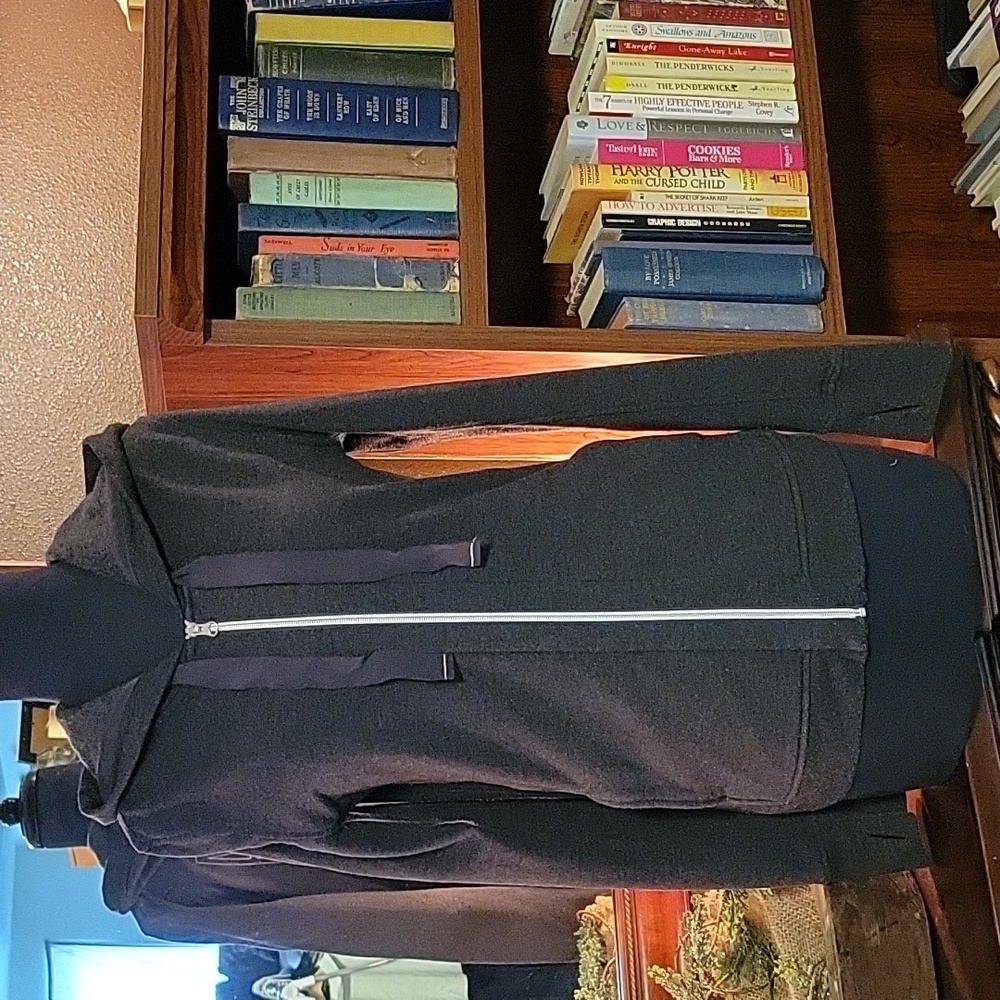 VICTORIA SPORT Full Zip grey hoodie. Pockets, thumbholes & Logo on back. XS